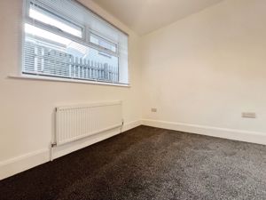 Bed 3- click for photo gallery